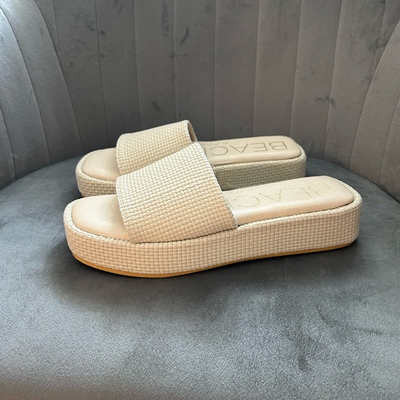 Beach by Matisse Maui Flatform Slide Sandal - Picture 3 of 8